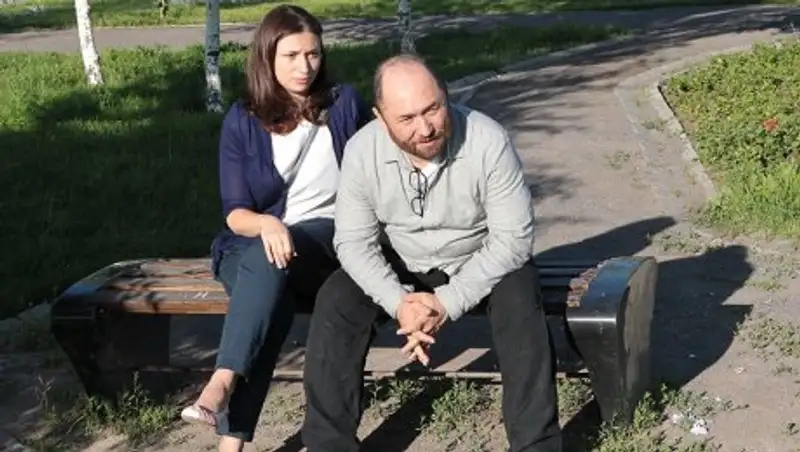 Злоумышленники сняли зеркала с машины дочери Тимура Бекмамбетова