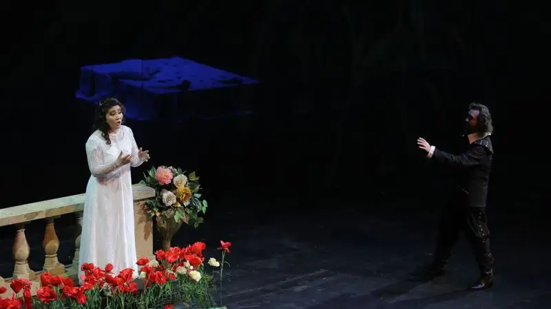 Волшебство на сцене: солисты оперной академии исполнили оперу Чайковского, фото - Новости Zakon.kz от 06.03.2023 17:14