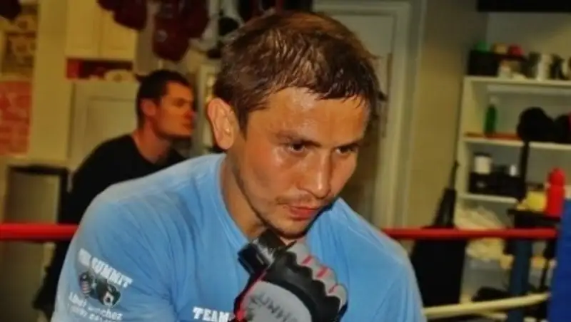 Головкин готовится к бою с Альваресом?  