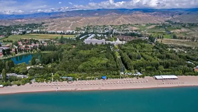 СМИ узнали подробности драки между казахстанцами и местными жителями на Иссык-Куле