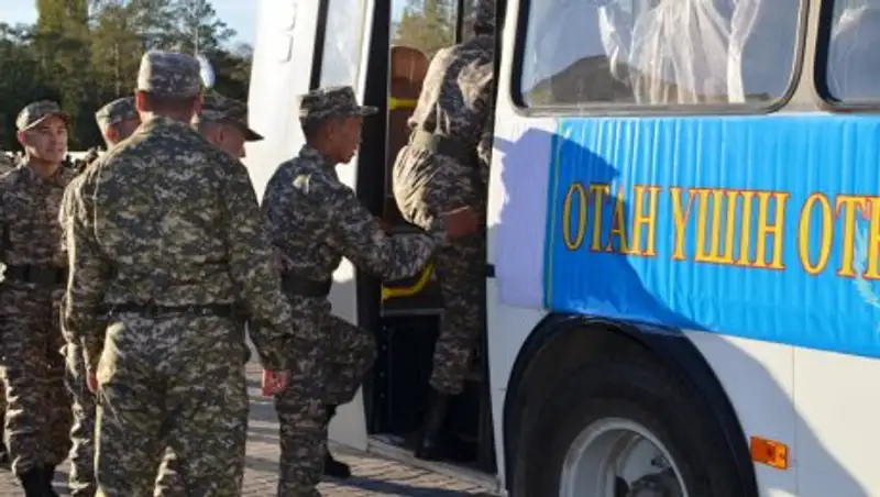 В Казахстане весной в армию призвали около 5 тысяч человек