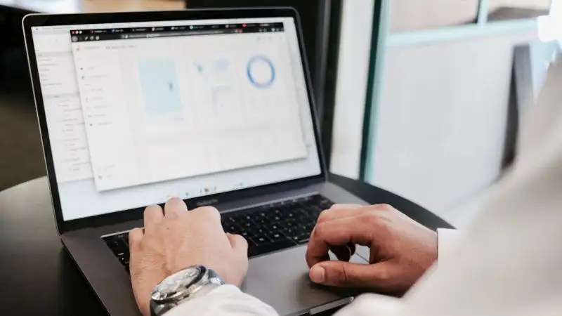 Какие профессии позволят иностранцам получить вид на жительство в Казахстане