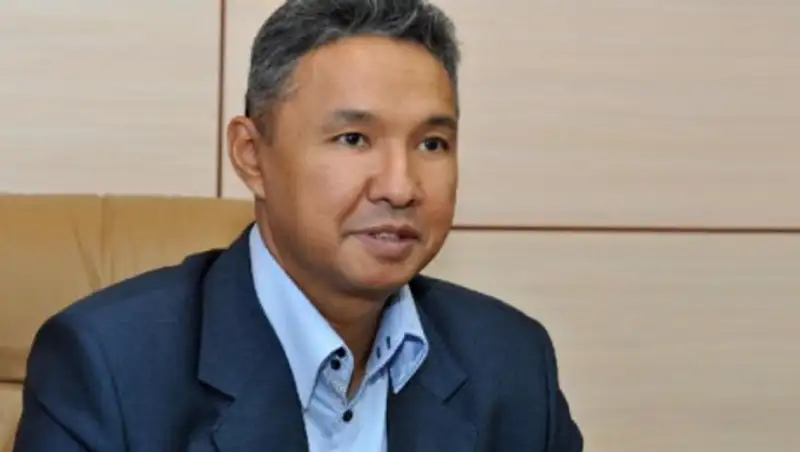 Перуашев о налоге на платежные карточки: Не там вы ищите подпольных миллионеров