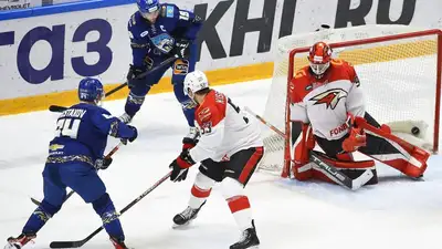 "Барыс" уступил "Авангарду", фото - Новости Zakon.kz от 21.12.2022 23:43