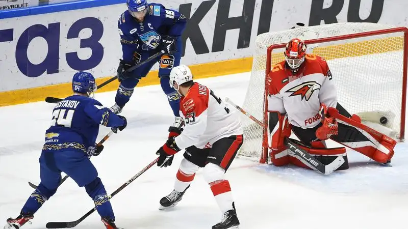 "Барыс" уступил "Авангарду" со счетом 1:3