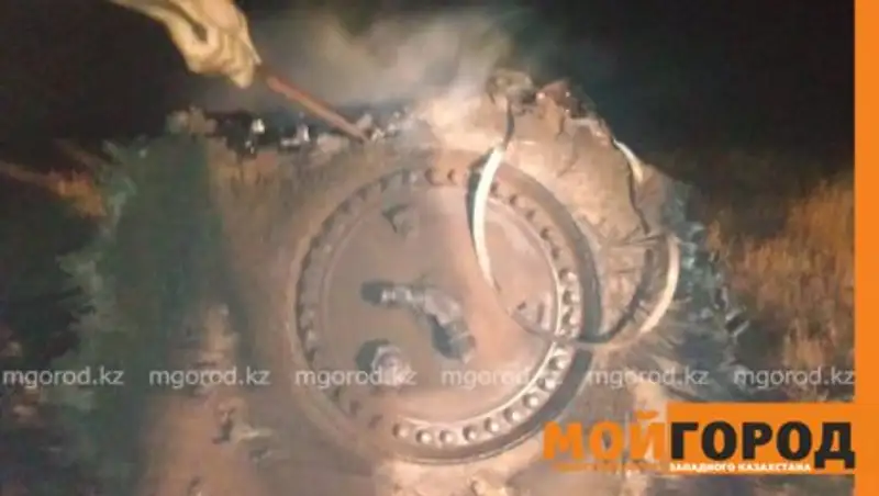 Неопознанный предмет упал в степи ЗКО