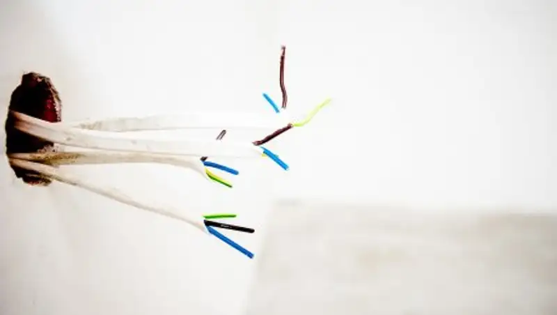 Общежитие в Астане обеспечивалось электричеством незаконно - жильцы