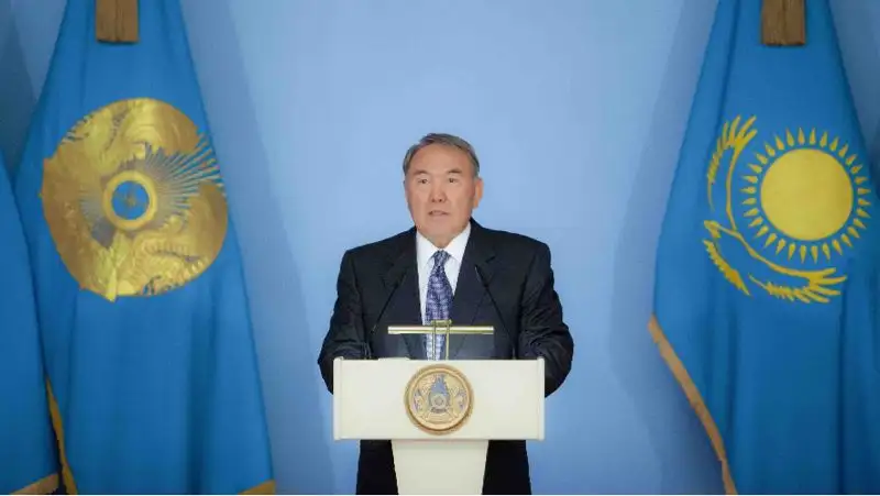 Полномочия Елбасы уберут из Конституции