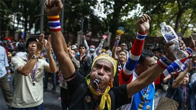 Тайская оппозиция дала правительству три дня на отставку