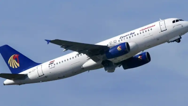 МИД выясняет наличие казахстанцев на борту захваченного лайнера Egyptair
