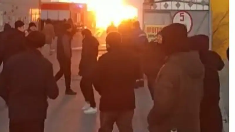 Взрыв произошел на СТО в Актау