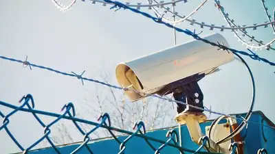 Осужденные в колонии Шымкента разбили более сотни камер наблюдения , фото - Новости Zakon.kz от 21.04.2023 07:29