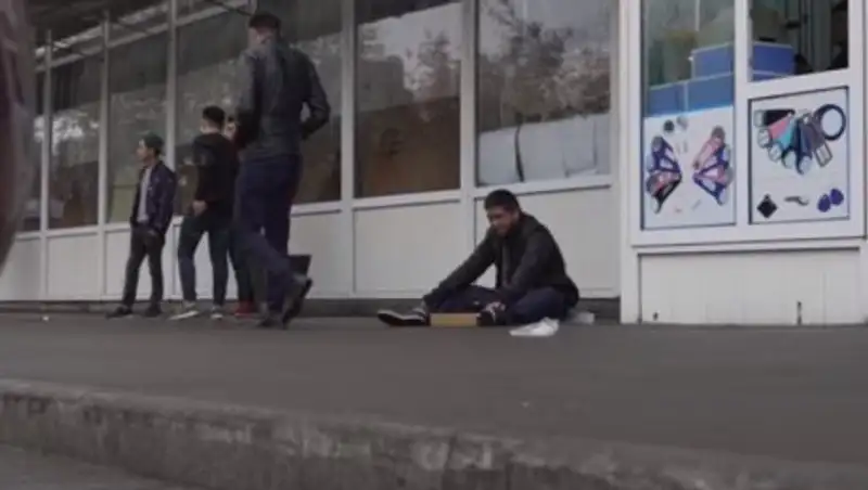 Сколько зарабатывают за один день бомжи в Астане