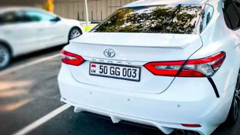 Глава Минфина объяснил ситуацию с автомобилями из Армении