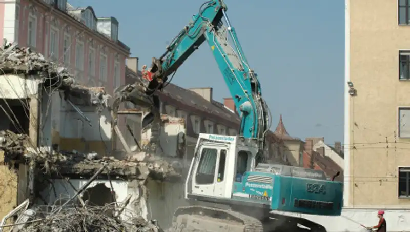 Жители Алматы, чьи дома попали под снос, не могут получить компенсацию