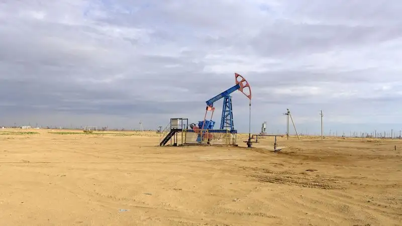 Цена нефти Brent упала ниже 75 долларов