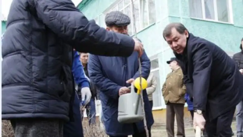 В Жамбылской области прошел молодежный субботник «Мәңгілік ел-Жасыл ел!»