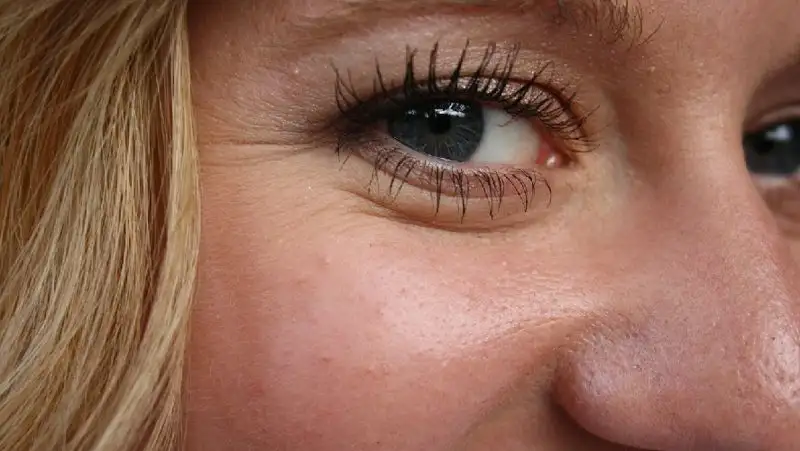 Дерматолог рассказала о влиянии стресса на кожу