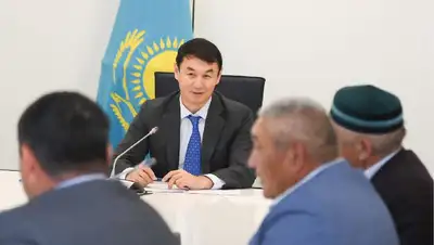 встреча аким Туркестанская область, фото - Новости Zakon.kz от 19.10.2022 14:06