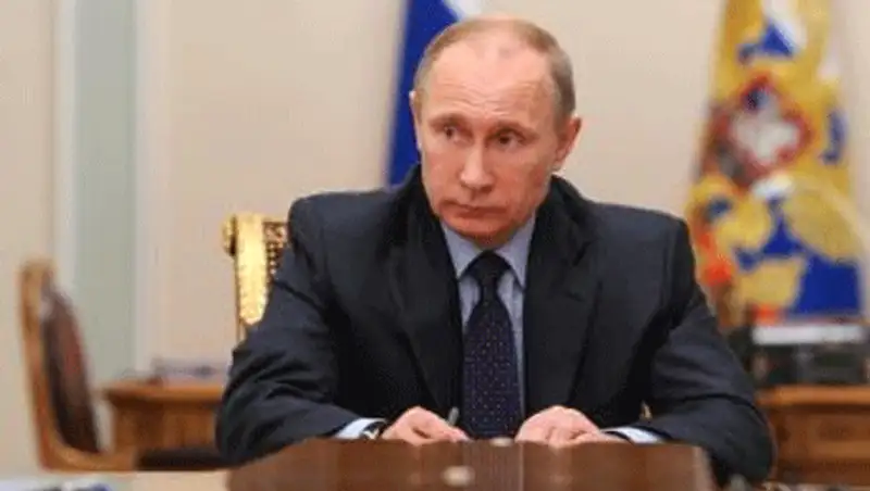 Путин рассказал, за что ему стыдно, фото - Новости Zakon.kz от 07.12.2013 02:50