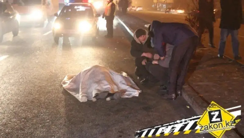 В Алматы девушка за рулем Хонды насмерть сбила пожилую женщину