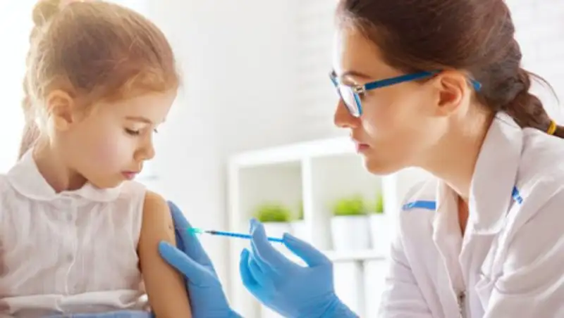 Почему хотят запретить непривитым детям посещать детсады