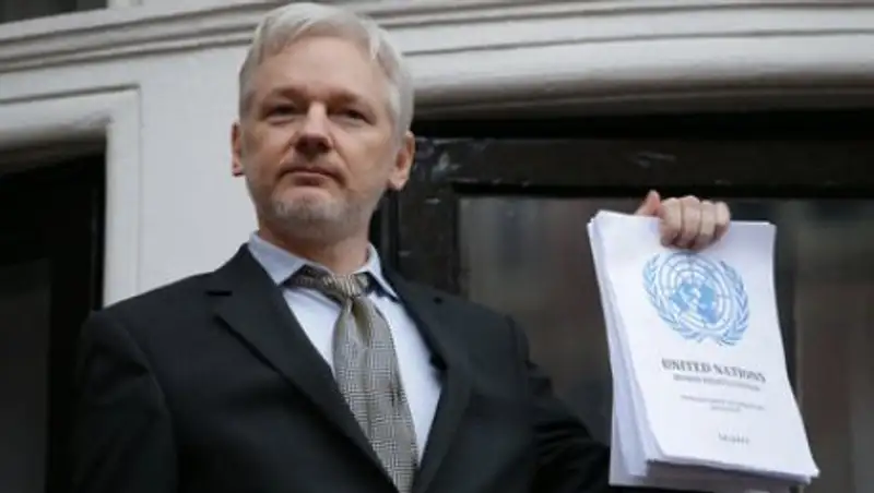 Эквадор согласился пустить к Ассанжу шведских следователей