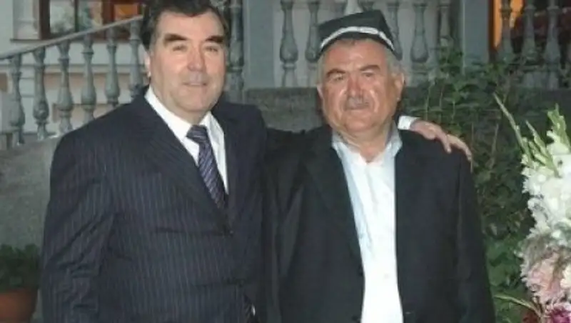 В Таджикистане скончался старший брат президента Эмомали Рахмона