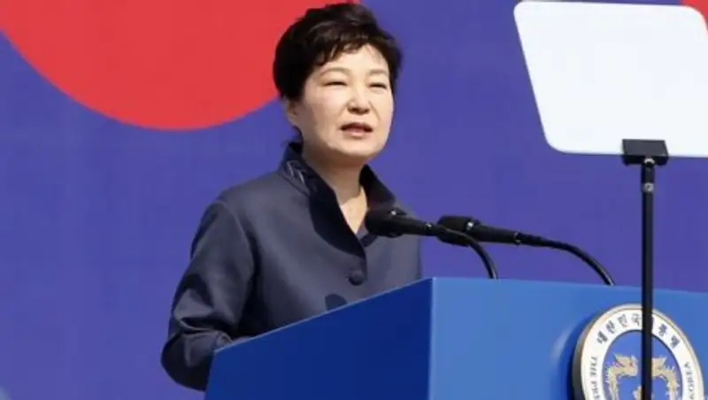 Помощник президента Южной Кореи признал, что передавал секретные документы ее подруге  