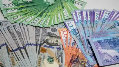 торги на бирже, фото - Новости Zakon.kz от 27.05.2022 17:52