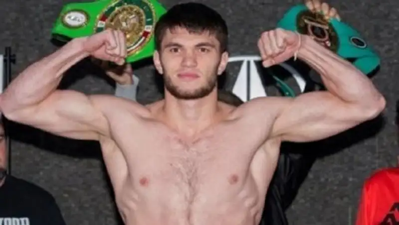 Ахмедов завоевал пояс на домашнем ринге