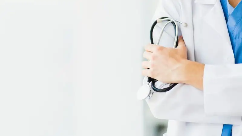 В Темиртау пациента привили от коронавируса после смерти