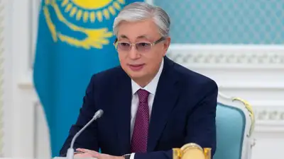 Поздравил работников СМИ с профессиональным праздником, фото - Новости Zakon.kz от 28.06.2023 09:02