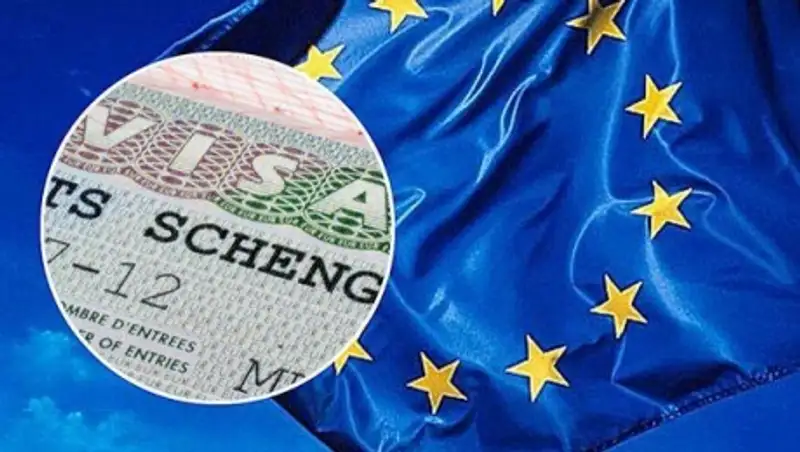 Россиянам, посетившим Крым, стали отказывать в шенгенской визе