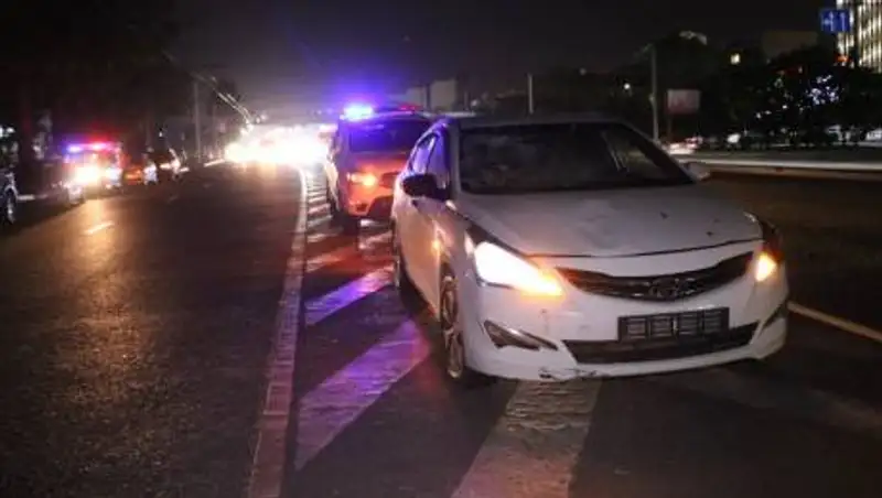 Hyundai на полном ходу сбил перебегавшего через дорогу алматинца