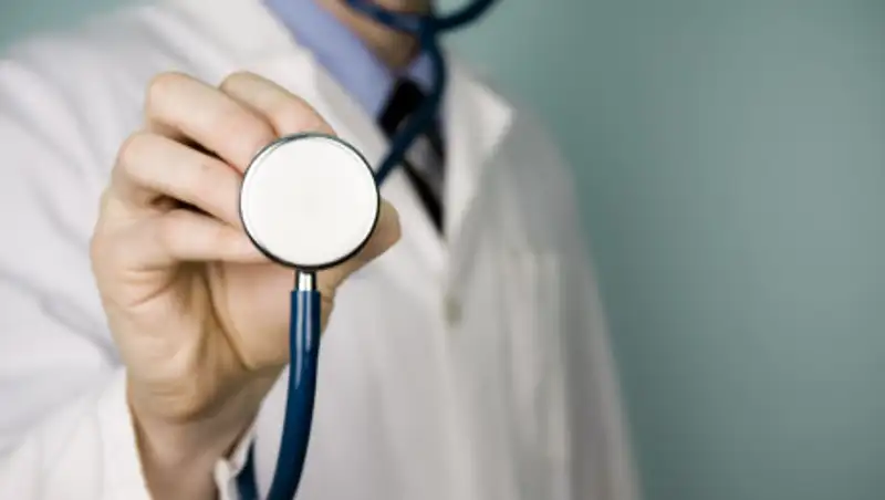 Как в Костанайской области решают вопрос дефицита врачей