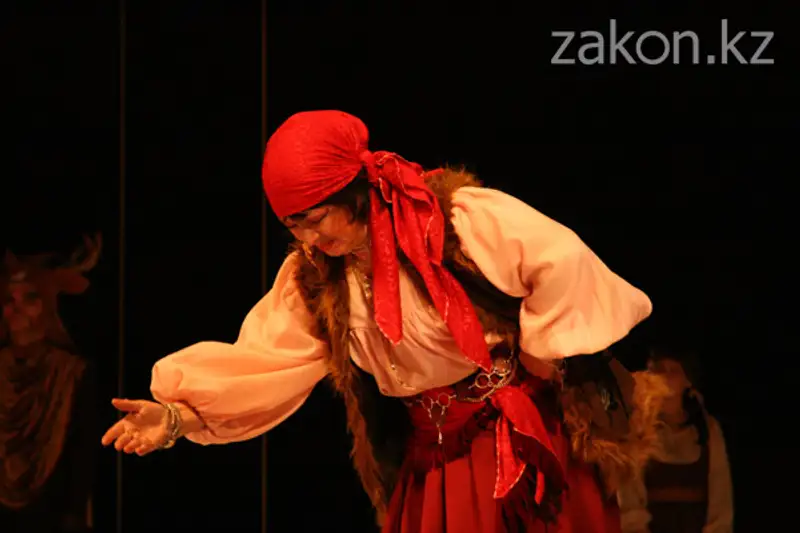 В ТЮЗе им. Н. Сац состоялась премьера детского спектакля «Снежная королева» (фото) В ТЮЗе им. Н. Сац состоялась премьера детского спектакля «Снежная королева» (фото), фото - Новости Zakon.kz от 21.11.2012 19:54