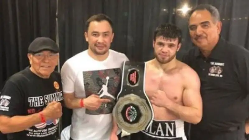 Боксер Руслан Мадиев одержал досрочную победу на профи-ринге в США