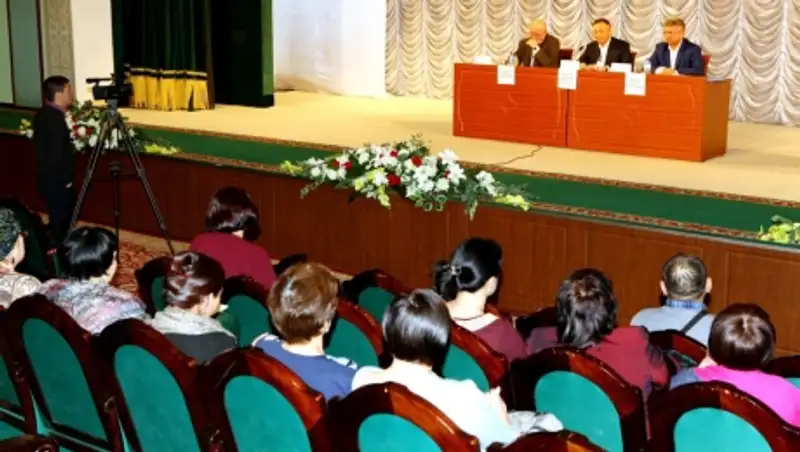 Кандидат в президенты РК Абельгазы Кусаинов встретился  с общественностью Костаная