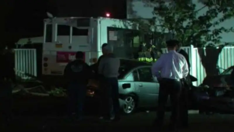 В Нью-Йорке автобус врезался в жилой дом, пострадали 12 человек