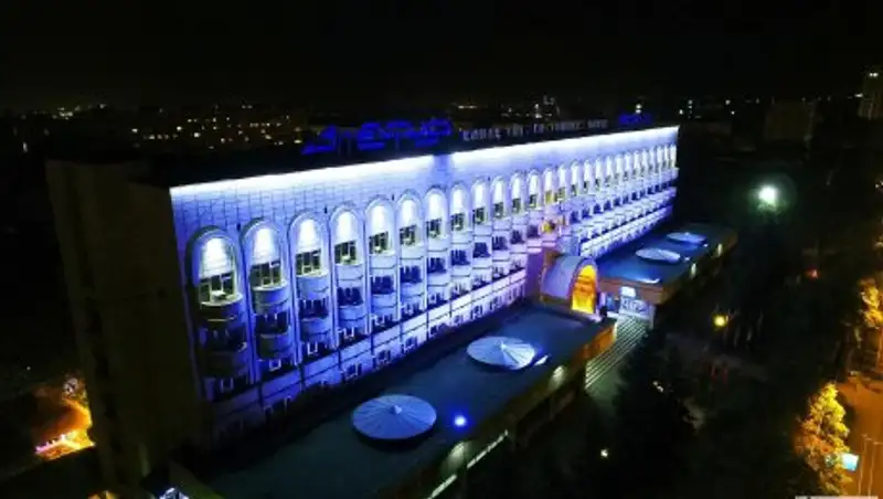 Пожар произошел в гостинице "Отырар" в Алматы