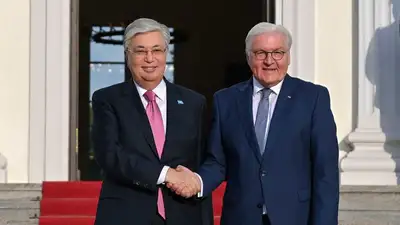 Как Токаева встретил президент Германии, фото - Новости Zakon.kz от 29.09.2023 14:39