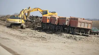 В  Астане закрыли на ремонт участок шоссе Коргалжын