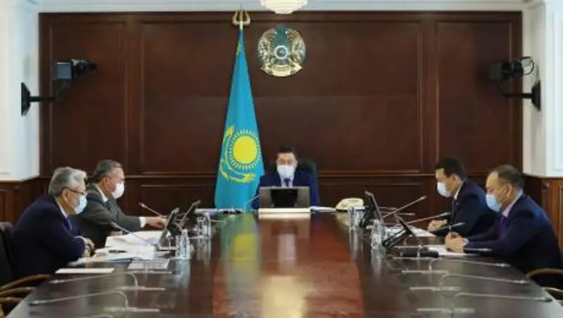 Мамин провел заседание Национальной комиссии по модернизации