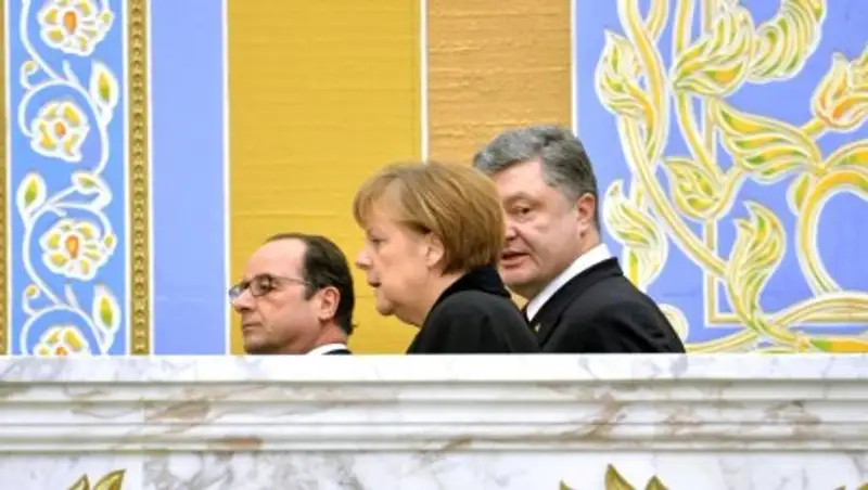 Порошенко и Меркель договорились о дате встречи глав МИД "нормандской четвёрки"