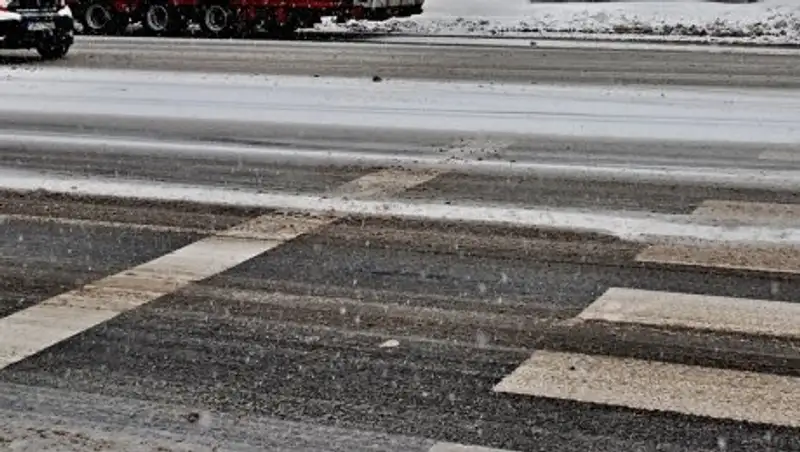 Двух детей сбили на пешеходном переходе в Алматинской области