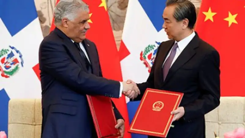 Еще одна страна признала существование Китая