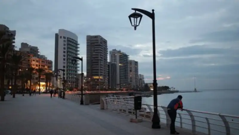 На востоке Ливана в толпе взорвались два смертника