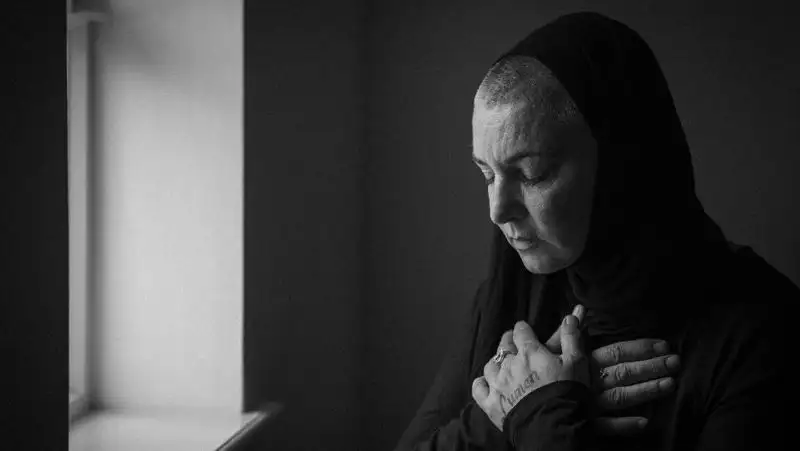 Шинейд О'Коннор госпитализировали после самоубийства сына