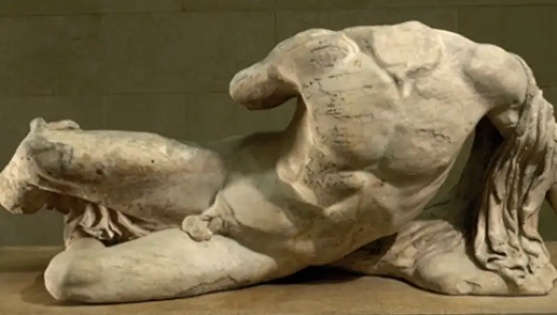 Британский музей передал Эрмитажу статую из Парфенона